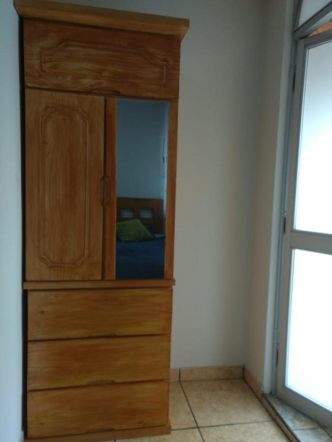 Habitación en casa particular Habitación Alborada 2 Con Baño Privado Lima